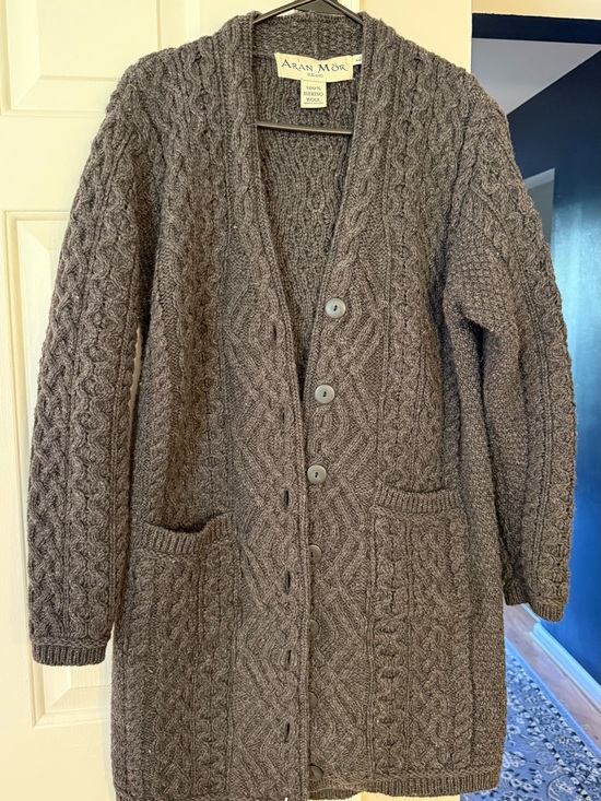 Aran Mor Sweaters - Aran Mór Wool Cable-Knit Button Cardigan - Gray